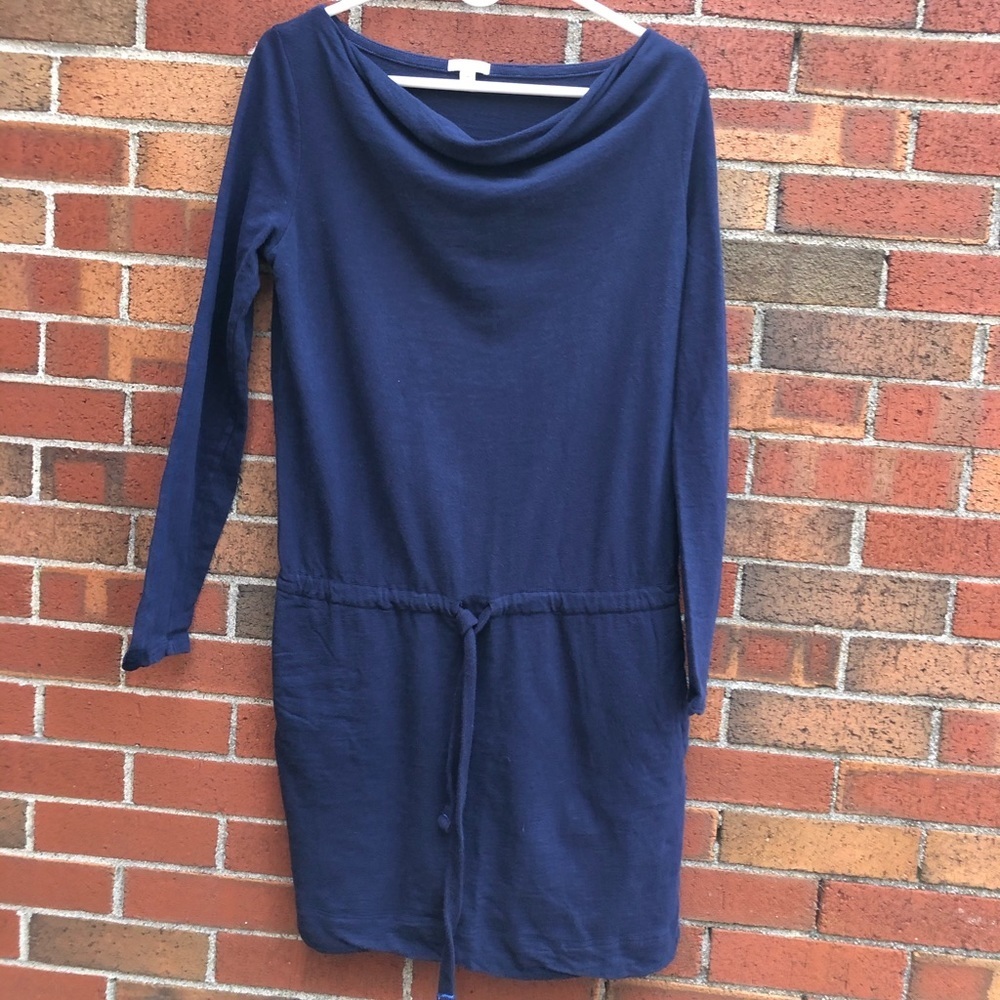 Gap Navy cinched waist dress with pockets